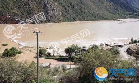 应急管理部对西藏江达山体滑坡启动应急响应 国道318禁止通行