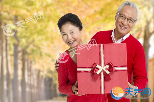 2018重阳节送老人什么礼物 重阳节给长辈送礼三种类推荐