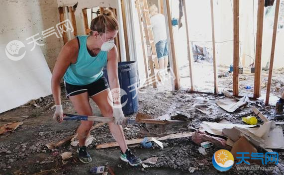 美国飓风至少有18人死 搜救工作仍然继续