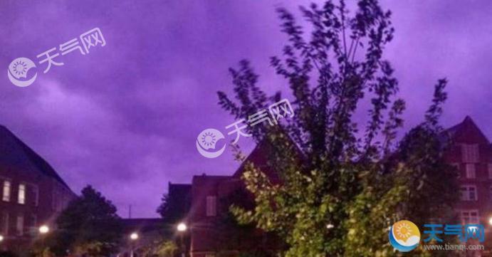 飓风过后美国天现异象 蓝天变“紫天”云变紫红色