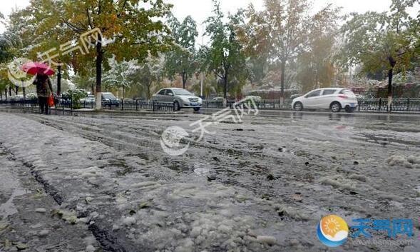 新疆继续发布暴雪预警 今日乌鲁木齐仅2℃