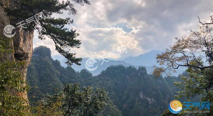 华北明雾霾再次加重 新疆雨雪范围扩大道路结冰