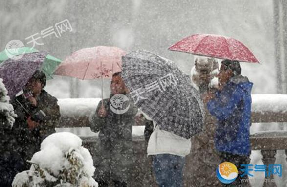乌市发布暴雪黄色预警 新疆铁路部门启动应急预案