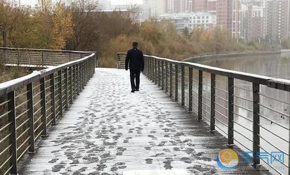 内蒙古发布道路结冰预警 多地气温跌至10℃以下