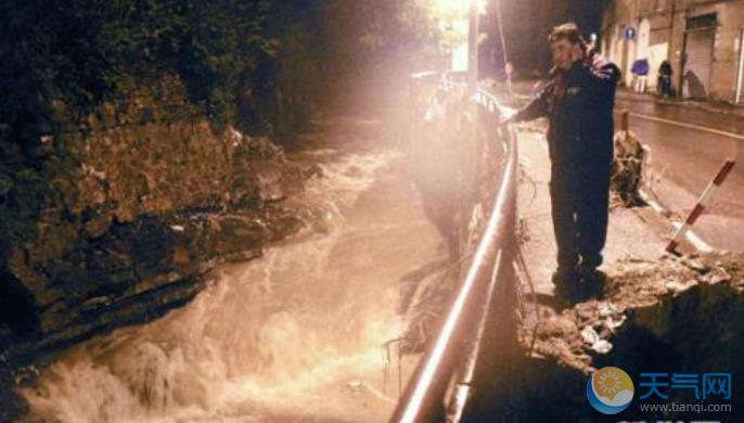 意大利遭暴雨洪水滑坡袭击 致4人死亡
