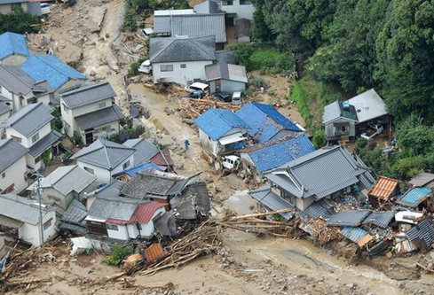 塞拉利昂泥石流超300人遇难 600人失踪3000人无家可归