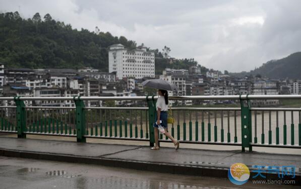 受台风“玉兔”外围影响 今日厦门阴转小雨仅22℃