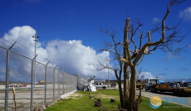 实拍遭台风玉兔袭击后的塞班岛 130人受伤交通电力中断