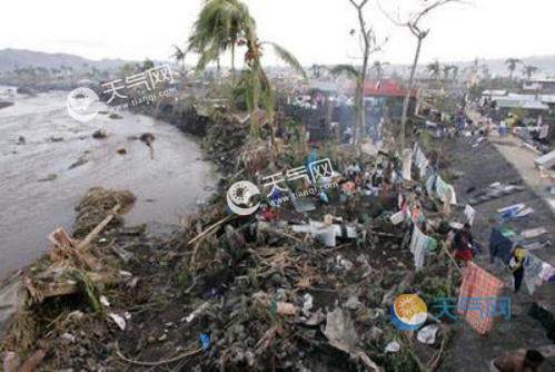 菲律宾台风泥石流致办公楼被埋 31人受困明天