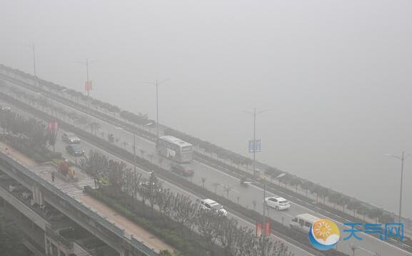 重庆再度遭遇大雾天气 部分高速入口关闭