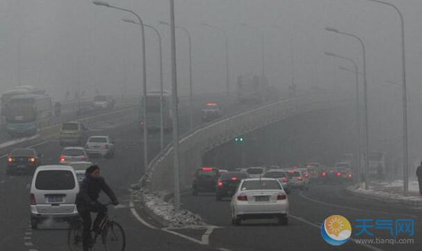 受大雾天气影响 湖南多条高速交通管制