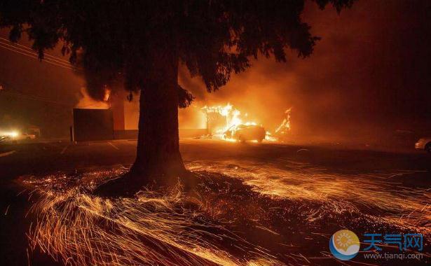 美国加州山火95%被控制 南加州沃尔西山火完全受控