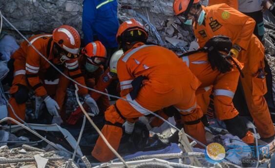 伊朗局地发生6.3级地震 至少400人受伤