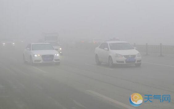 湖北多市发布大雾预警 全省20条高速临时管制