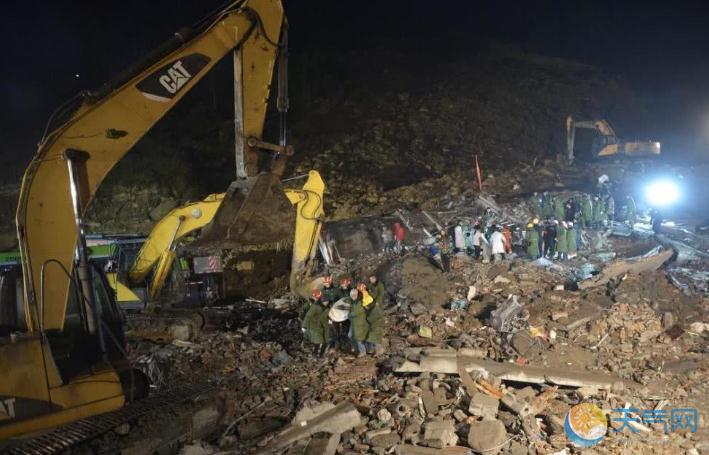 四川叙永山体滑坡10人获救7人生还 1女童仍被活埋
