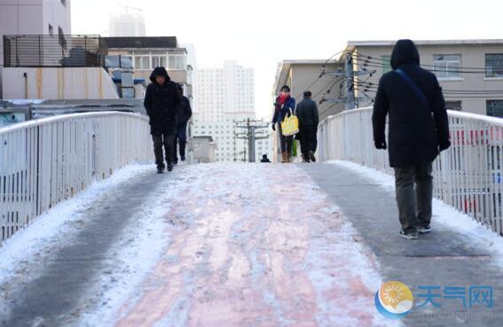 安徽发布道路结冰预警 合肥最低气温降至-3℃