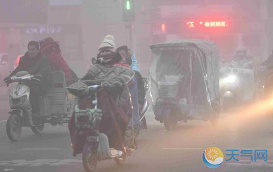 今晨安徽多地出现大雾 合肥气温回升至14℃