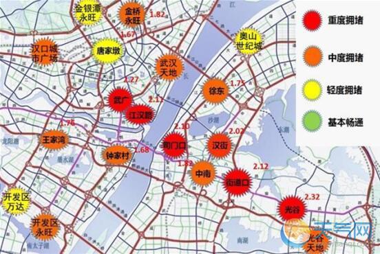 武汉交警发布交通预警 平安夜部分路段交通管制