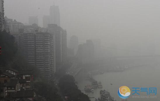 今晨重庆全市大雾围城 部分高速入口关闭