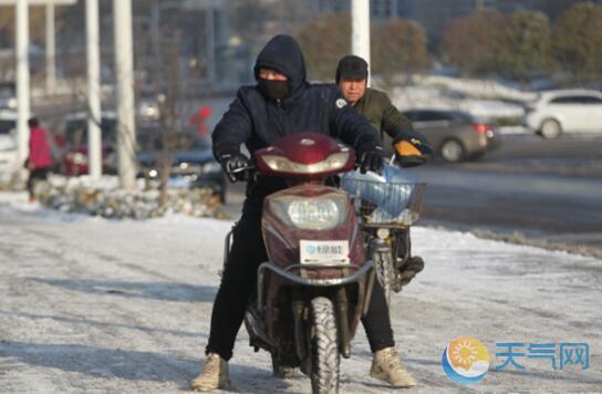 受道路结冰影响 郑州多个班次线路停运