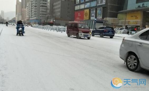 荆州市内多地出现路面结冰 部分高速暂时关闭