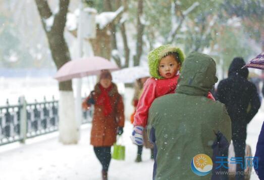 湖北迎新一轮大范围降雪 武汉有小到中雪气温1℃