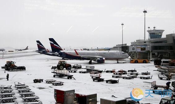 俄罗斯多地遭遇强降雪 已造成20个航班延误