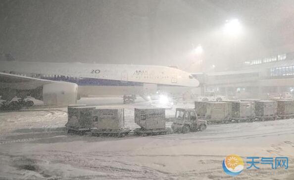 日本北海道遭遇暴雪 新千岁机场105趟航班取消