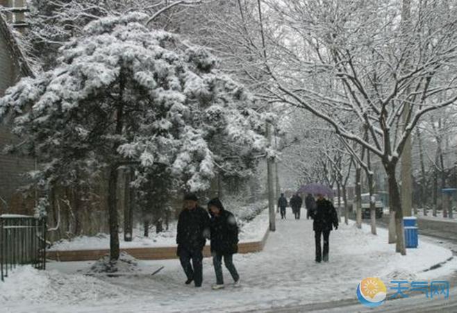 海南女孩见雪兴奋进长沙医院 下雪兴奋成面瘫流口水