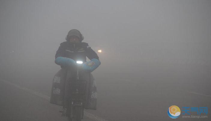 中央气象台大雾黄色预警：山东江苏等地现特强浓雾