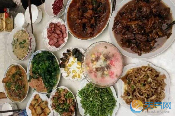 2019年夜饭菜谱图片 过年家家户户年夜饭桌上菜谱图汇