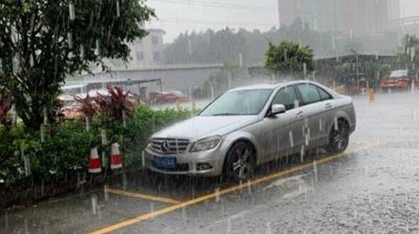 广东南部迎雷阵雨气温30℃以上 本周全省依旧高温在线