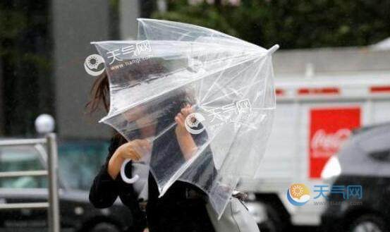台风“法茜”登陆日本至少10人受伤 92万户居民无电可用
