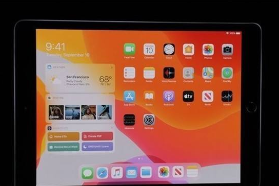 苹果发布第7代iPad 屏幕变大为10.2寸号称比顶尖PC快两倍