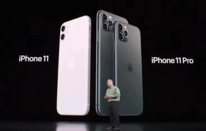 iPhone浴霸三摄丑爆 摸摸你的肾应该够iPhone11的价格