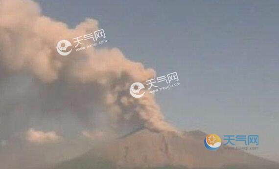 日本樱岛火山大规模喷发 现场大量喷石及碎屑流出