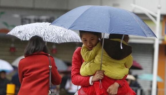 冷空气致四川多地小雨 省内最高气温仅20℃出头