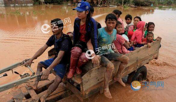 柬埔寨洪水致11人死亡 共计8.7万人无家可归
