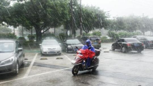 台风“塔巴”北上浙江沿海10级大风 这周末局地有阵雨