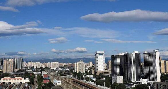 今天北京山区仍有小雨天气 周末气温变化不大仅27℃