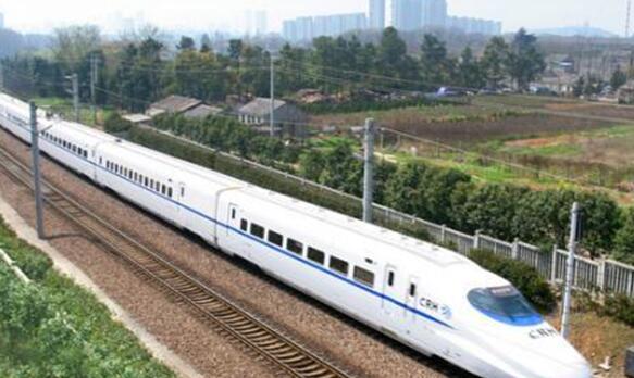 2019年国庆7天长假将至 青海西宁加开34次旅客列车