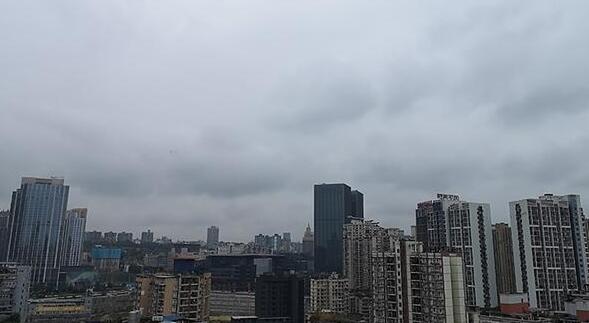 重庆再次重回阴雨天气 局地最高气温跌至29℃