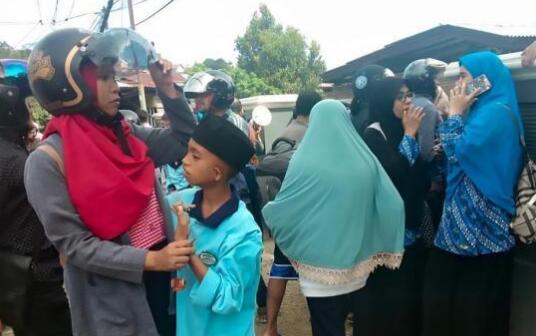 印尼6.8级地震死亡人数增至20人 2000人被紧急撤离