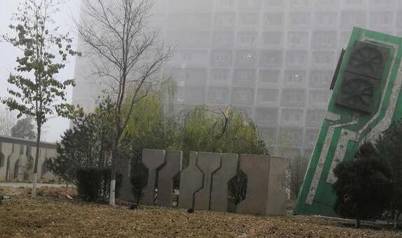 受大雾天气影响 今晨北京河北多条高速路段封闭