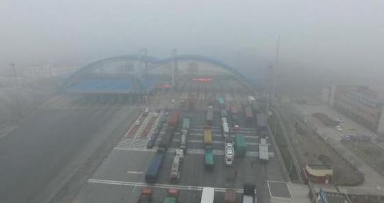 江苏继续发布大雾橙色预警 省内多条高速实施特级管制