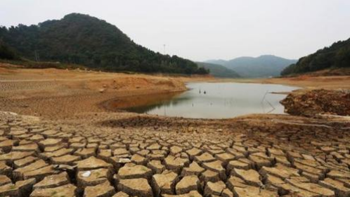 湖南湖北福建等干旱区迎降雨 影响水果产量旱情缓解