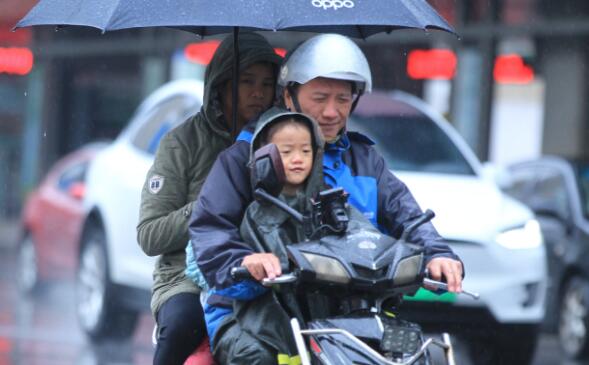 江苏局地伴有分散性阵雨 省会南京气温降至25℃