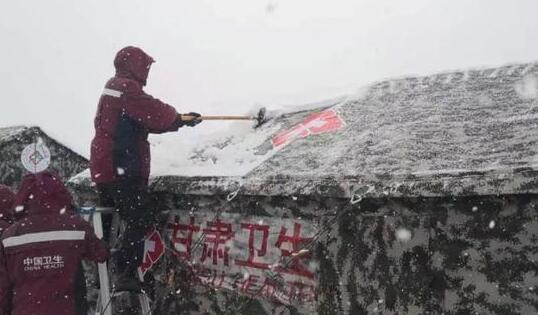 甘肃多地迎来降雪天气 未来三天气温跌至0℃以下