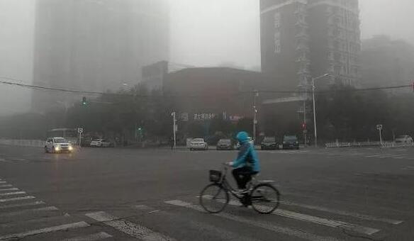 京津冀雾霾减弱气温下降6℃ 西南地区仍有小到中雨天气
