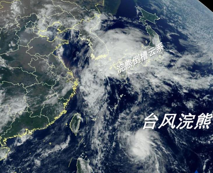 台风浣熊给日本带来的暴雨还没走 21号台风就又来了